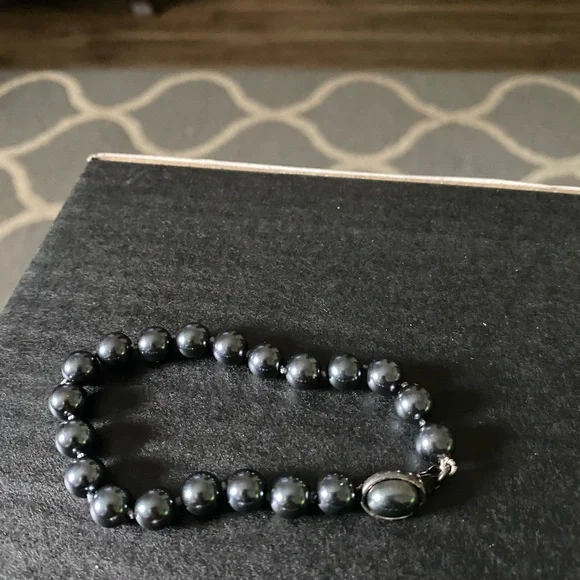 Elegant Talbert Black Pearl Necklace and Bracelet Set with Carolee earrings - Picture 3 of 6